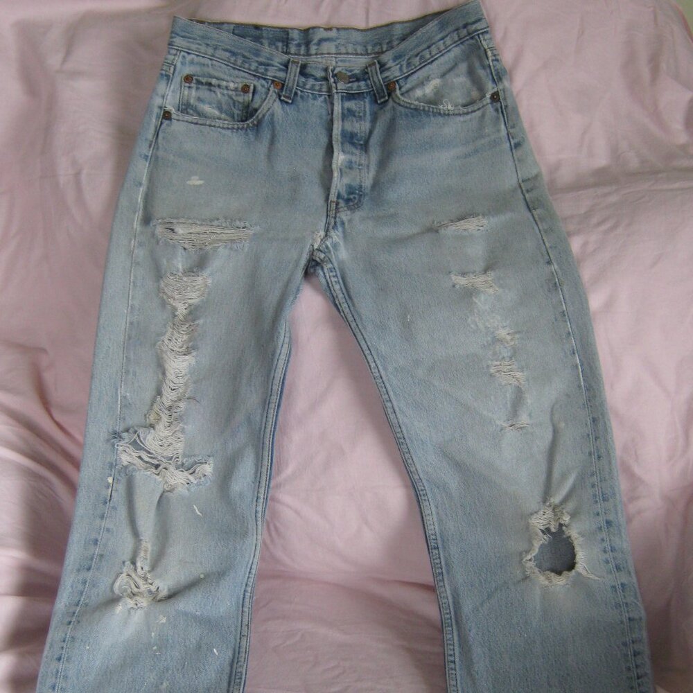 Vintage Levi's 501 Men's Button Fly Distressed Size 32x36 Actual W31 x L32.25